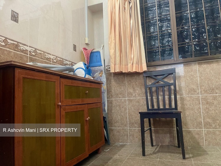 Blk 892 Tampines Avenue 8 (Tampines), HDB Executive #523016211